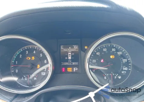 2012 Jeep Grand Cherokee Overland z USA, uszkodzony, nr VIN 1C4RJFCT4CC192264